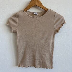 Gap Kids Ribbed-Knit T-Shirt in a light brown/tan color, Size M